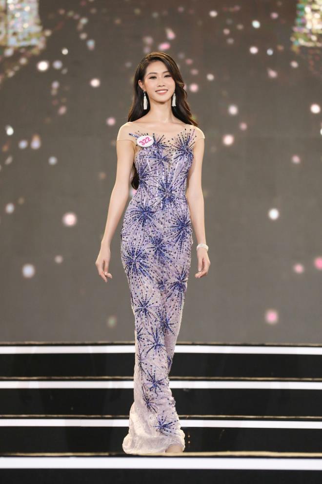 Thí sinh \'Hoa hậu Việt Nam 2020\' lộng lẫy với trang phục dạ hội - 5