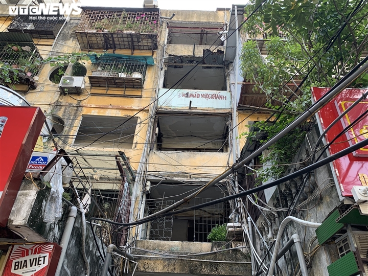 Cảnh rùng mình trong 4 khu chung cư nguy hiểm nhất Hà Nội, sắp được xây mới - 5