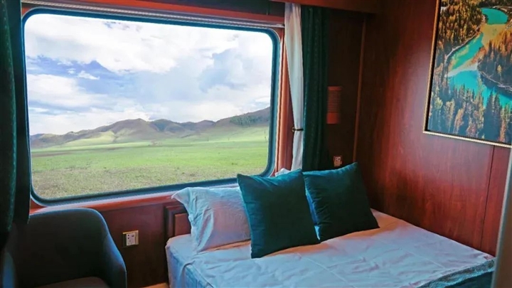 Tàu hỏa Trung Quốc xa hoa như khách sạn 4 sao, giá vé 100 triệu vẫn bán hết - 2