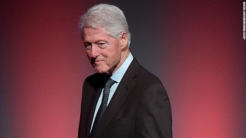 Cựu Tổng thống Mỹ Bill Clinton nhập viện