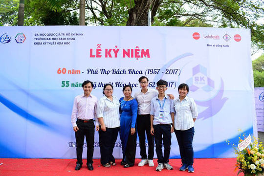 thay giao viet thu ngo xin khong nhan qua 20 11