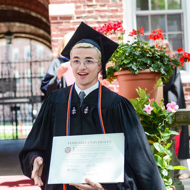 chang trai my dien trai 20 tuoi tot nghiep harvard