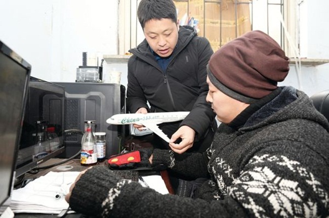 nguoi dan ong chua hoc het cap 2 ban o to doc hon 88 ty tu la m may bay