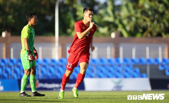 tien linh lap hattrick u22 viet nam thang dam u22 lao