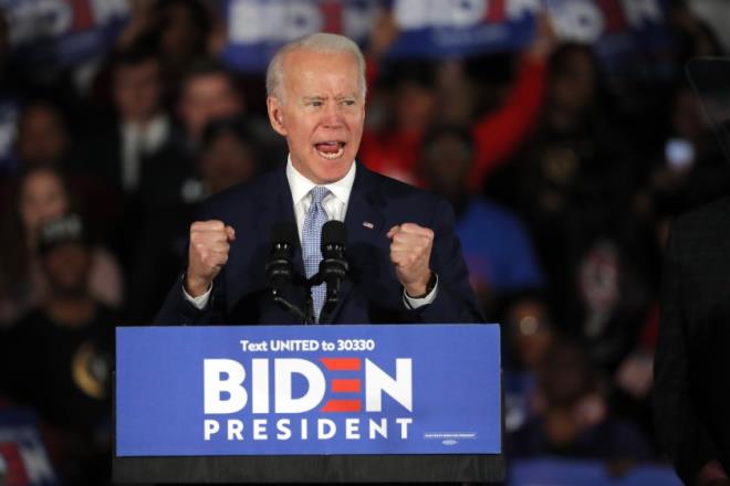 Chuyên gia: Tổng thống Joe Biden sẽ bớt cứng rắn với Trung Quốc trong thương mại - 1