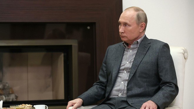 Tổng thống Nga Putin ti&ecirc;m tăng cường vaccine Sputnik Light ảnh 1