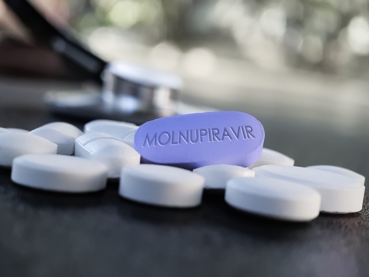 Thuốc Molnupiravir trị COVID-19 được chỉnh lại độ hiệu quả - 1