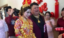 chang trai mac ca de thoat tien thach cuoi