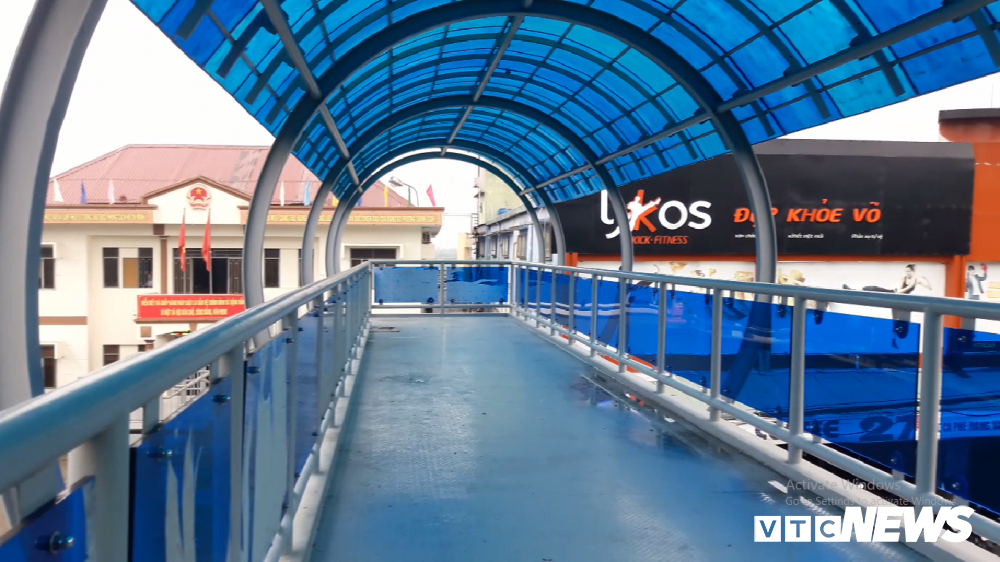 Ảnh: Cầu vượt đi bộ đầu tiên ở Đà Nẵng anh cau vuot di bo dau tien o da nang