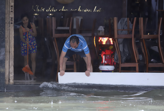 duong pho da nang bien thanh song sau mua lon