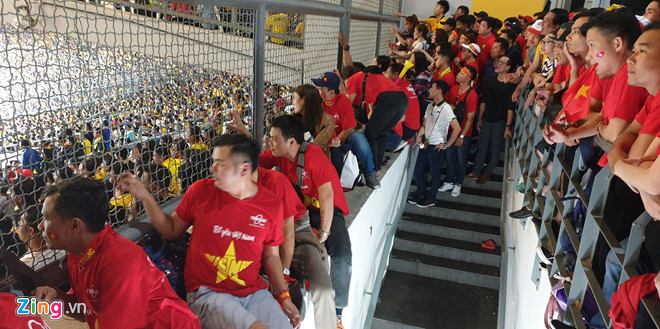 hiep hoi bong da malaysia dang bi len an sau chung ket luot di aff cup