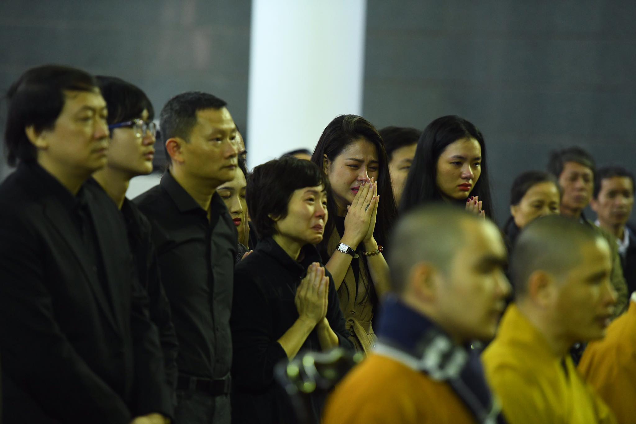 xuan bac va cac nghe si lang nguoi khoc thuong nsnd anh tu ve voi dat