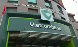 vietcombank trao so tien 1 ty dong tang doi tuyen bong da u23 viet nam