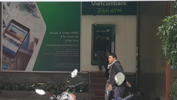 vietcombank hoan thien mo rong dich vu tien ich tren kenh ngan hang dien tu