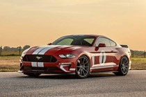 ford mustang se co them phien ban sedan the thao