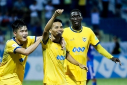 quang ninh duoc treo thuong mot ty dong cho tran dau tien o vleague